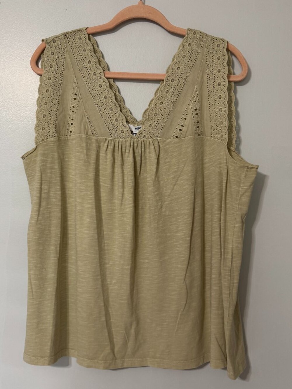 SONOMA Eyelet Trim Top NWT!